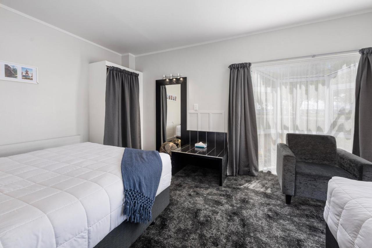 Lake Lodge Motel โรโตรัว ภายนอก รูปภาพ