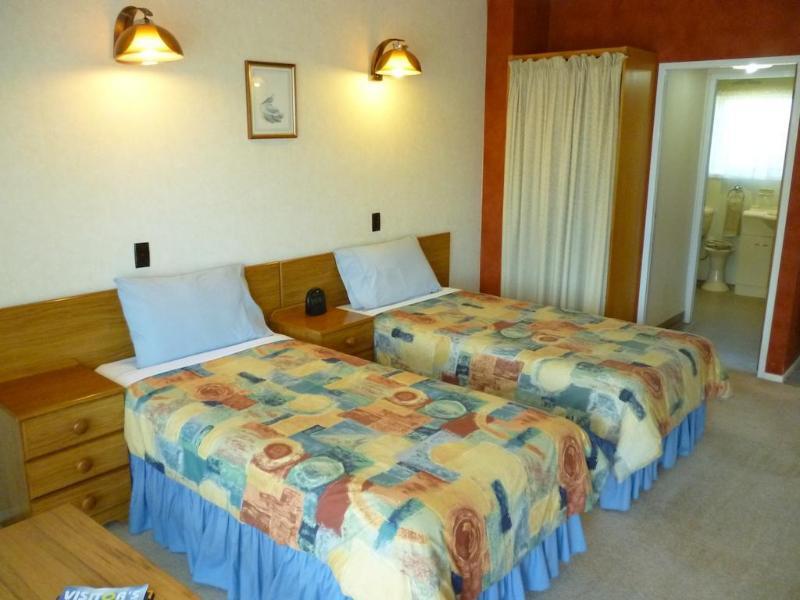 Lake Lodge Motel โรโตรัว ภายนอก รูปภาพ